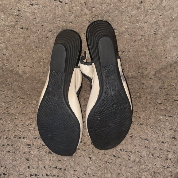 MIZ MOOZ-Dory-Beige Leather/Black Elastic Stretch Slingbacks-Sz 38.5-Excellent - Picture 7 of 7